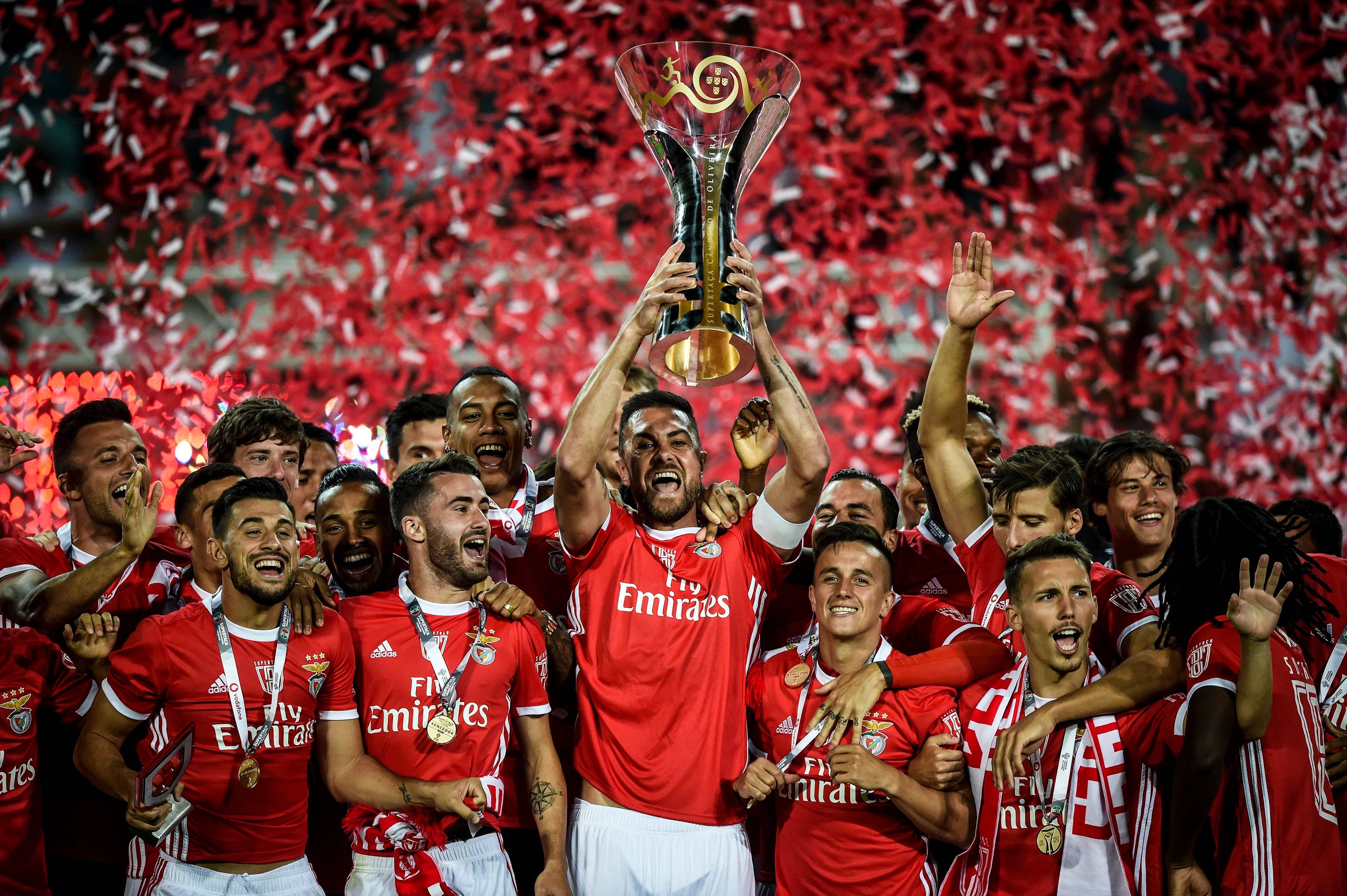 欧预赛:冰岛备美利选对阵罗马尼亚 欧预赛:冰岛备美利选对阵罗马尼亚