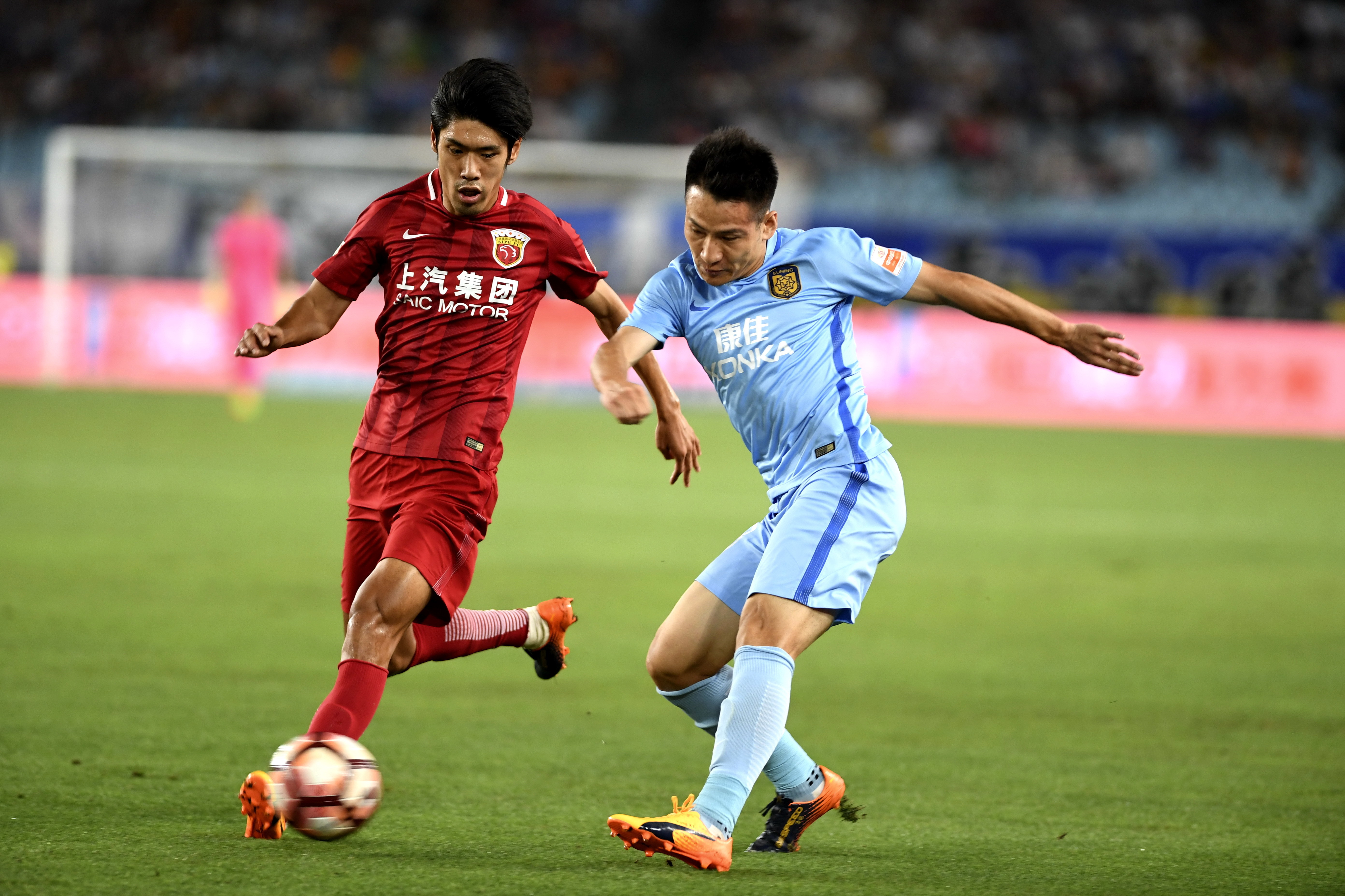 苏宁主场斗志昂扬,备战迎接新一轮目标 苏宁主场斗志昂扬,备战迎接新一轮目标