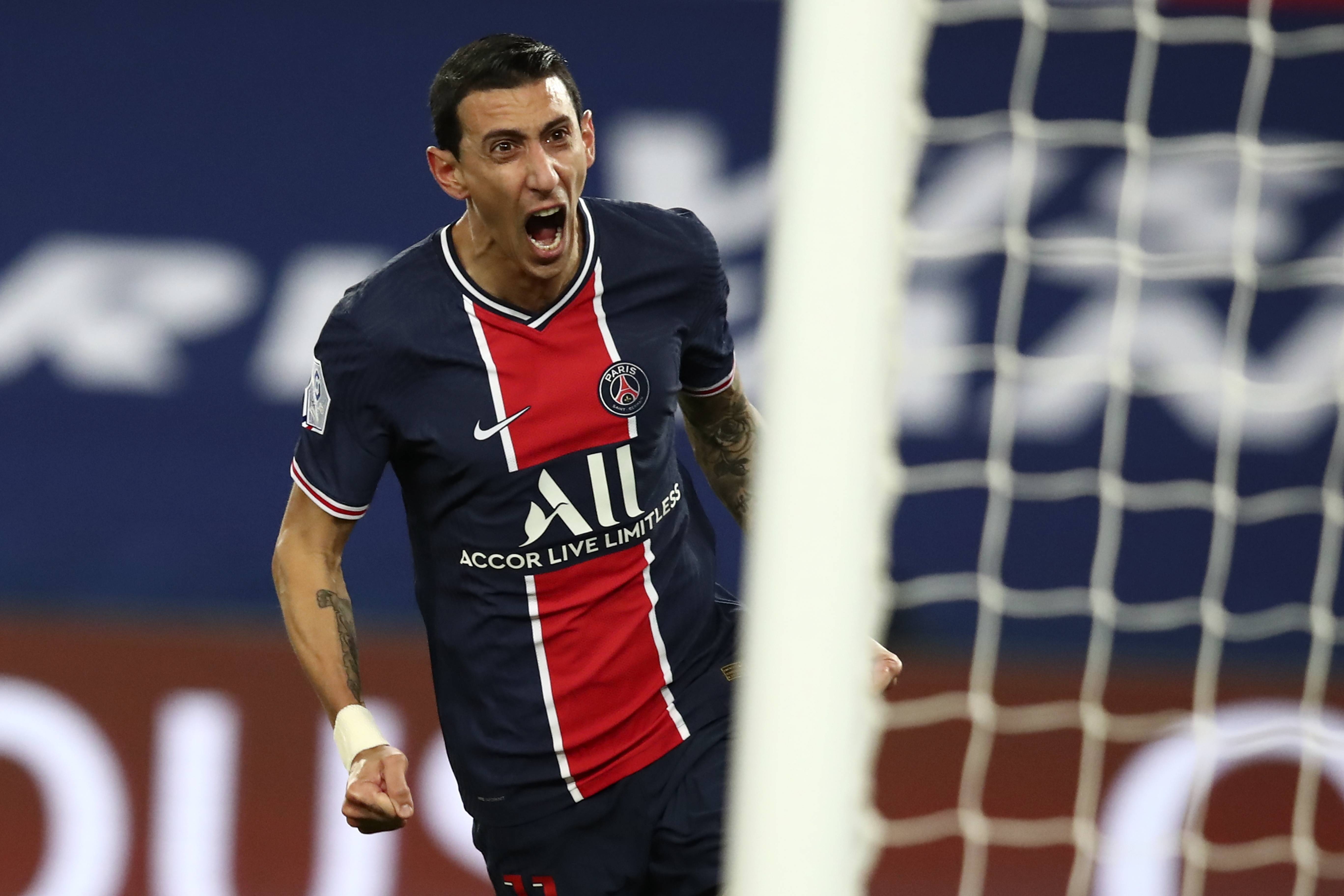 星空体育-马赛前锋金泽罗奔放浪迹，双双进球助球队轻松战胜尼姆