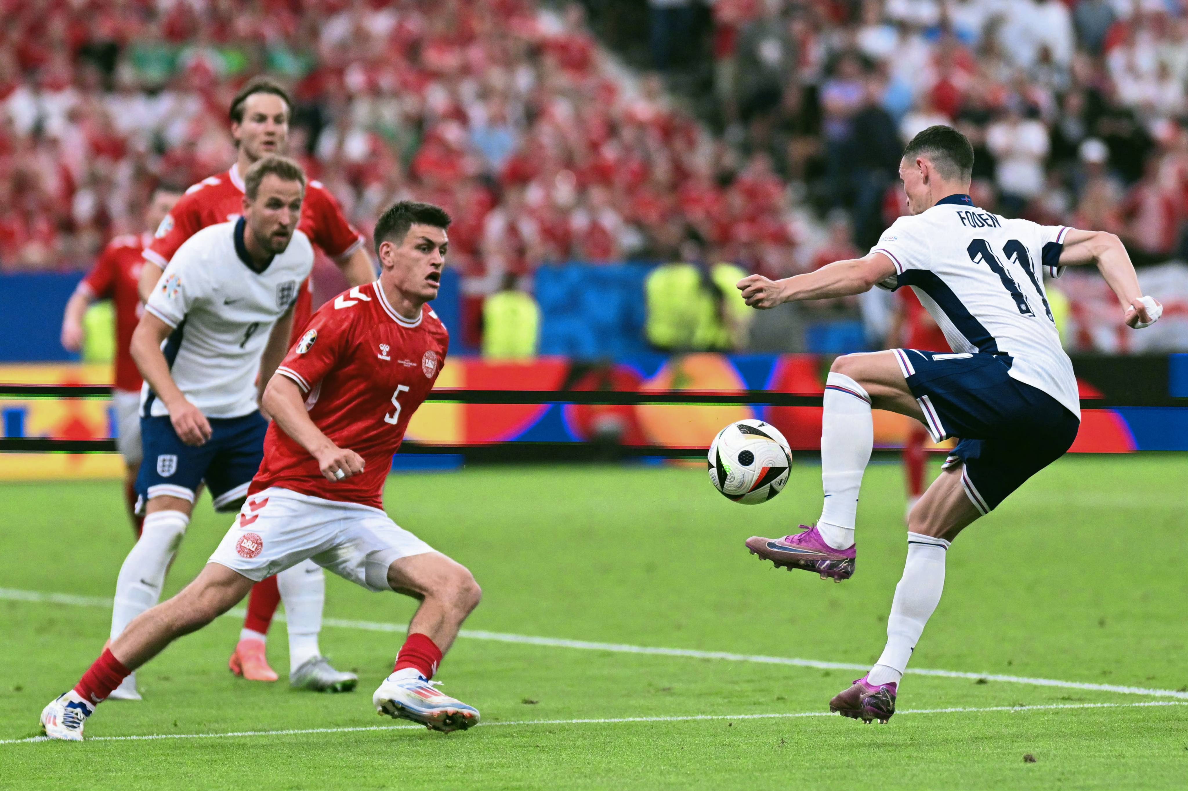 星空体育-丹麦队员发挥精彩，成功晋级比赛