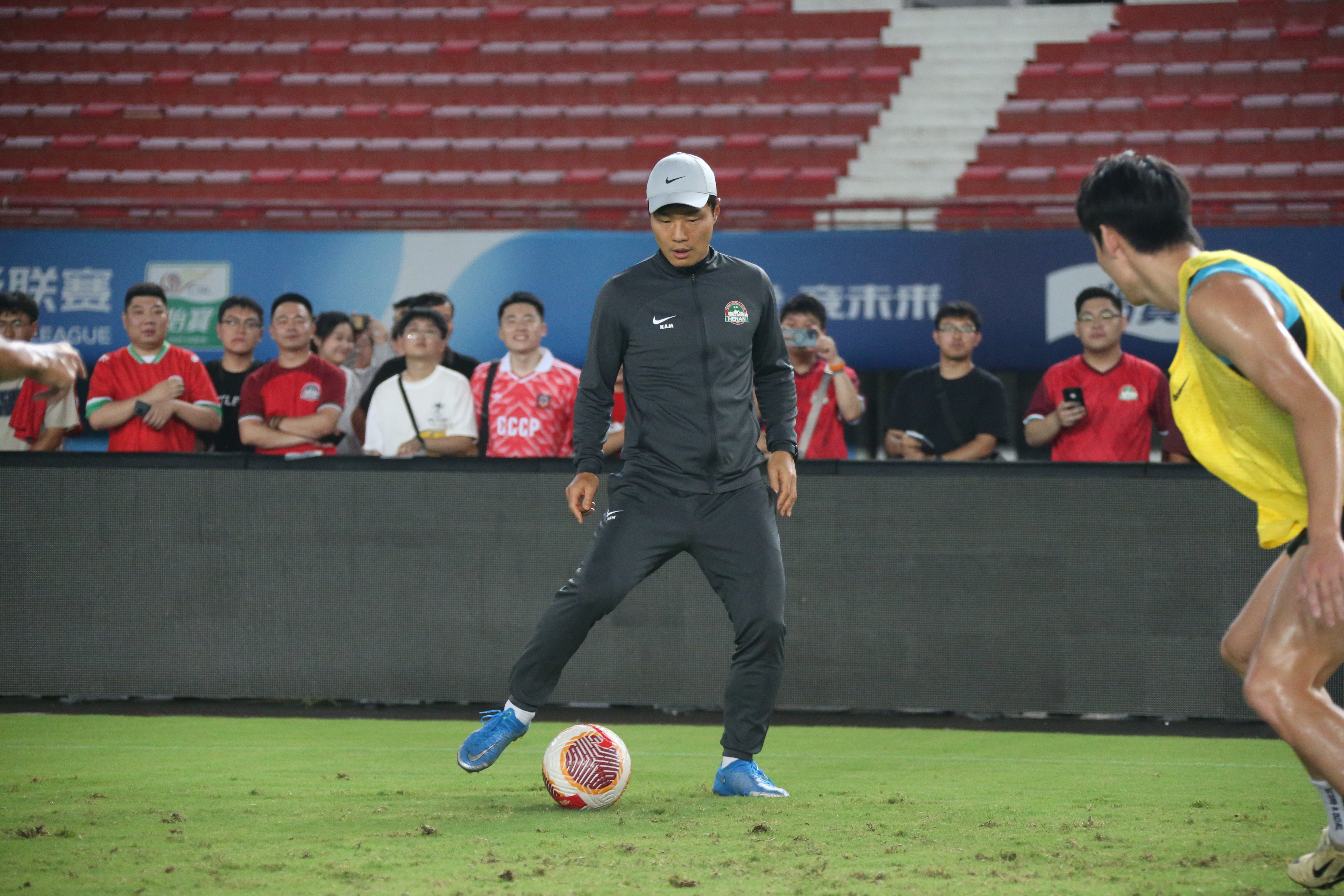 星空体育-河南队内线球员表现突出,实力得到认可