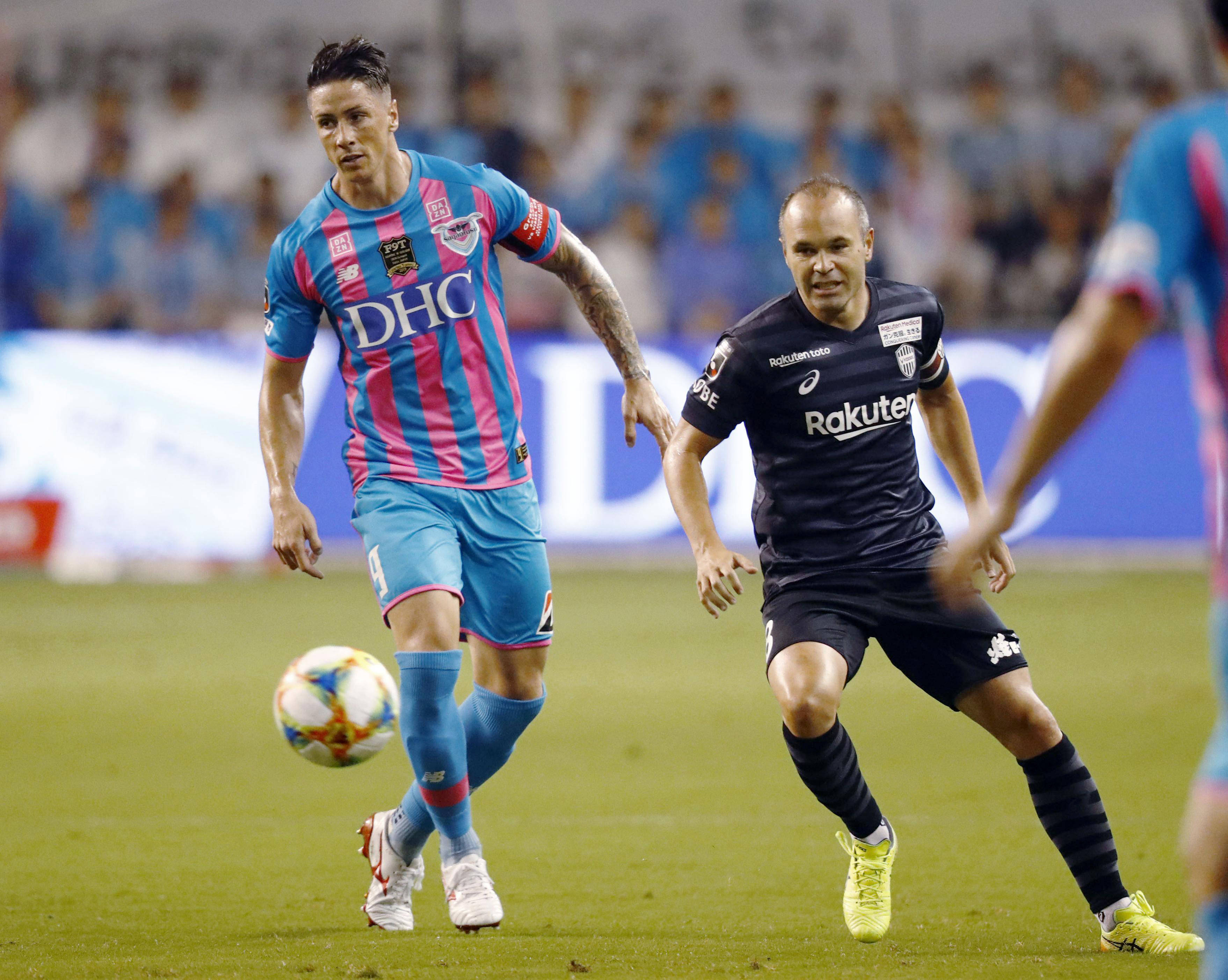 球员个人能力展示，实力对决拼尽全力