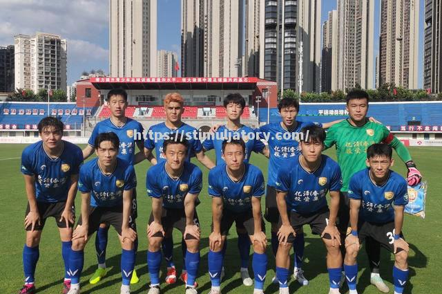 星空体育-AC米兰备战新赛季：球员名单公布，新援加盟战旧将，期待夺冠再添新动力