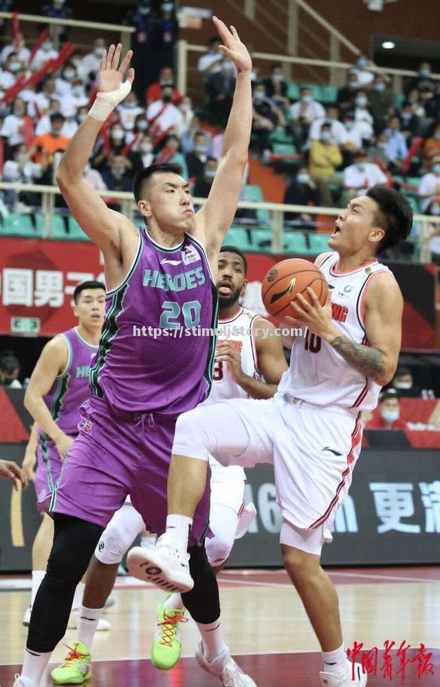 星空体育-CBA总决赛山东队顽强逆袭,广东男篮遗憾败北