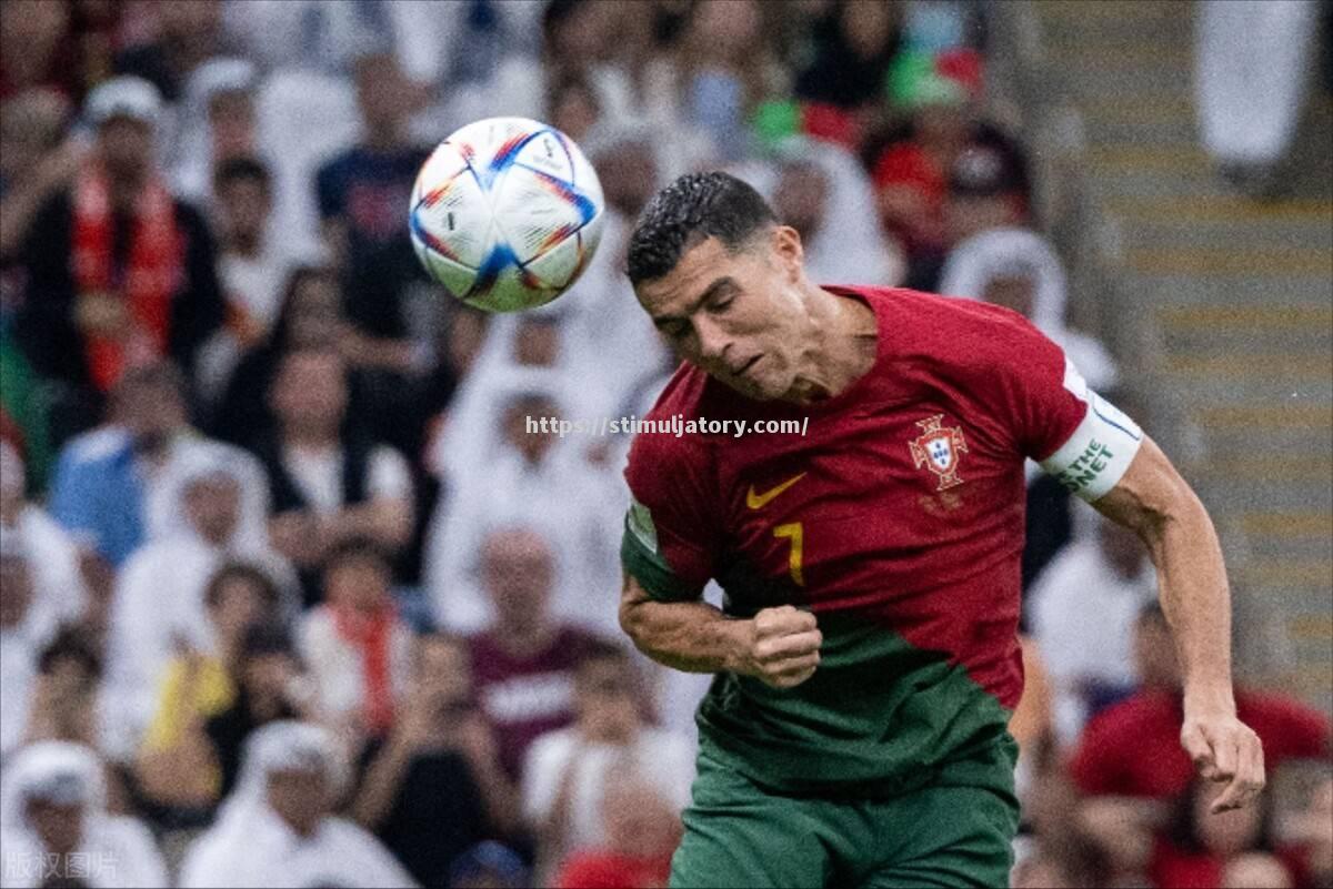 西涅连续进球表现抢眼,引发球迷争议 西涅连续进球表现抢眼,引发球迷争议