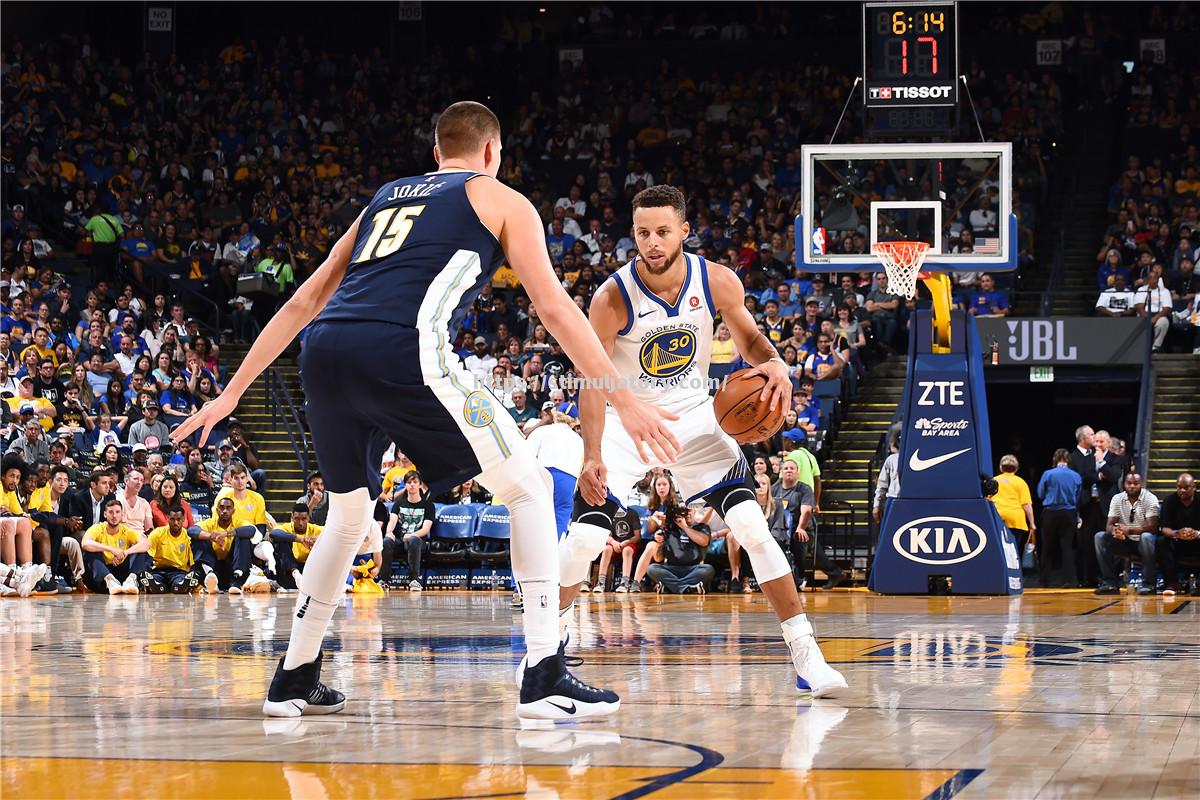 星空体育-NBA季后赛:勇士客场逆转掘金,系列赛2-1领先