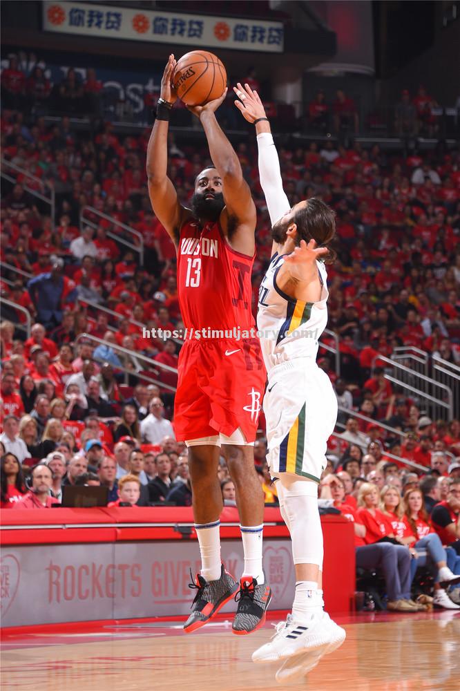 火箭负于爵士,遭遇连败 火箭负于爵士,遭遇连败