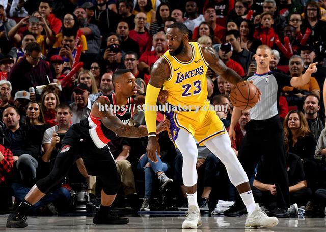 湖人队全队爆发,大胜开拓者 湖人队全队爆发,大胜开拓者