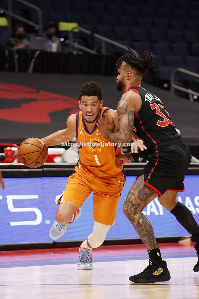 星空体育-太阳队险胜猛龙队,晋级西部决赛备受期待