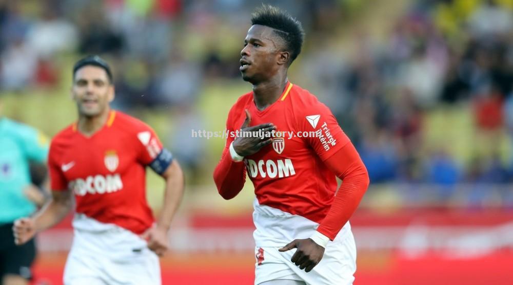 拜仁慕尼黑中场失误频频,潜在危机袭来 拜仁慕尼黑中场失误频频,潜在危机袭来