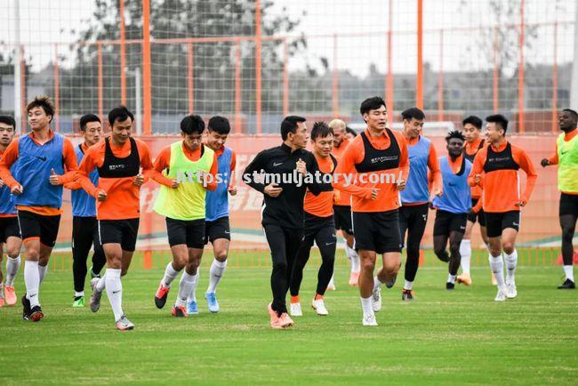 建业新帅上任揭晓,球迷期待新教练带领球队前进 建业新帅上任揭晓,球迷期待新教练带领球队前进