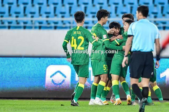 星空体育-国安主场险胜,小将表现成为大家焦点!