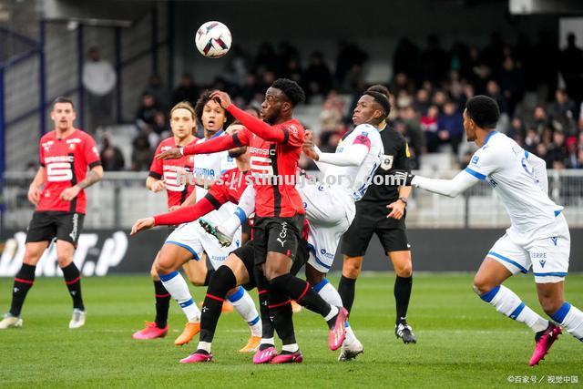 星空体育-汉堡主场告捷,奋勇向前决心坚定