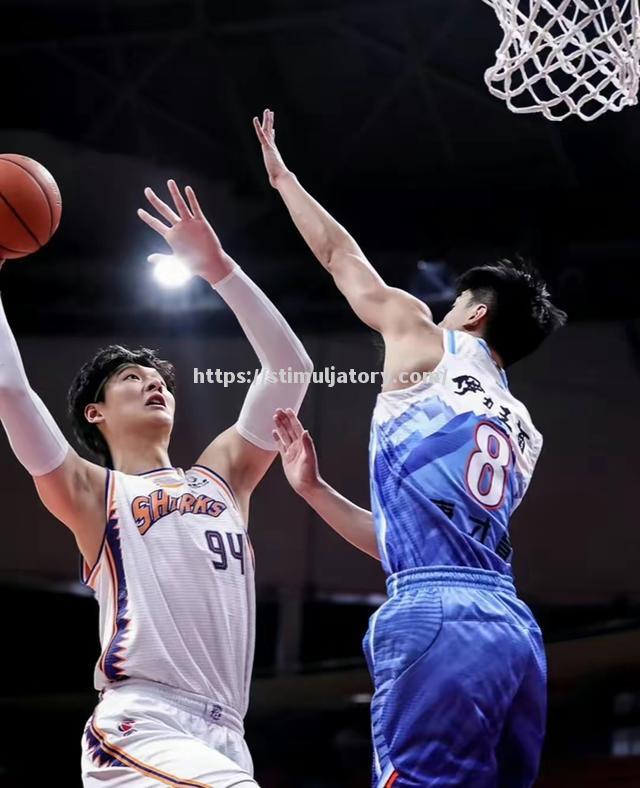 星空体育-青岛队力克对手，决胜时刻展现雄心