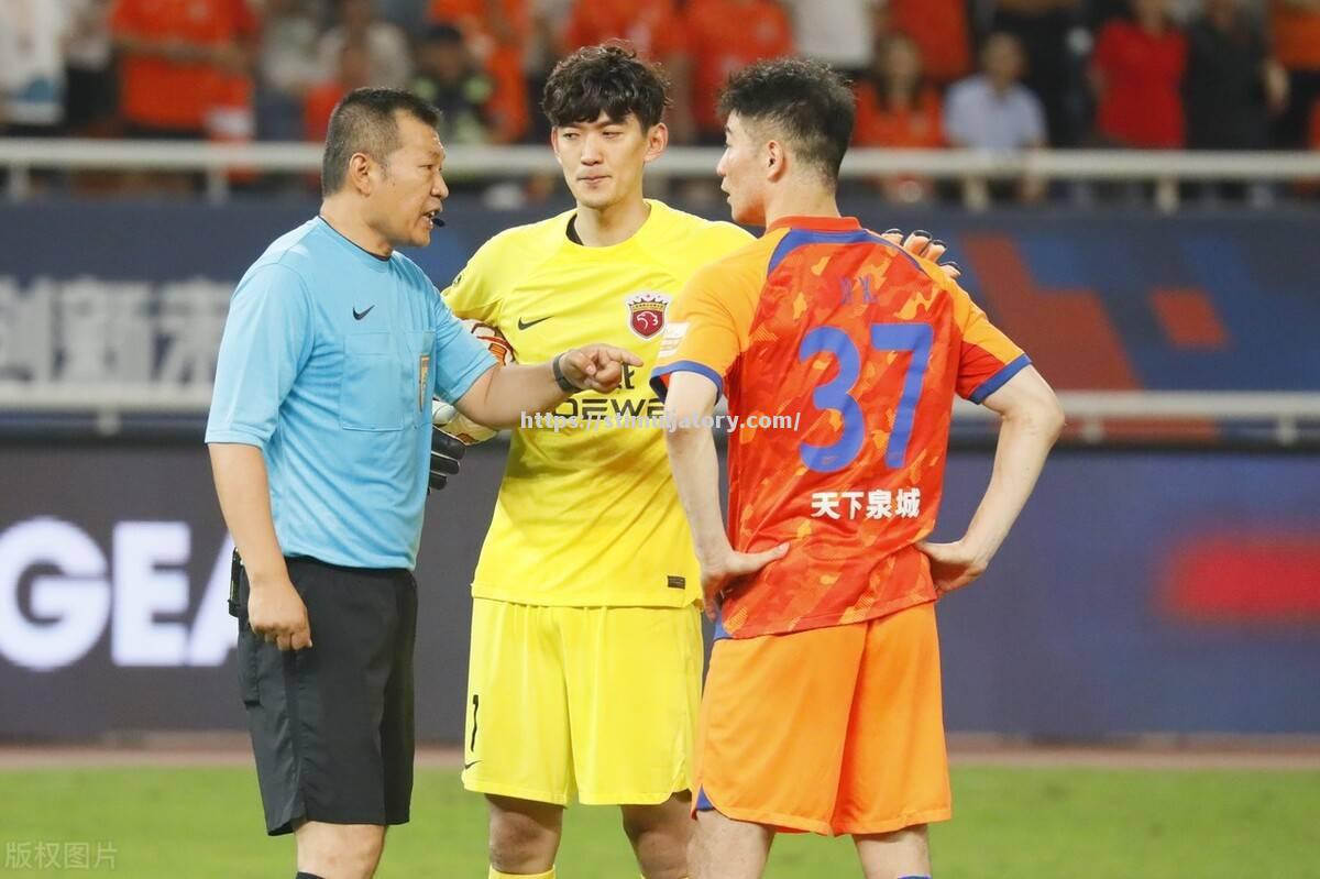 上港俱乐部在最新比赛中露出长足进步 上港俱乐部在最新比赛中露出长足进步