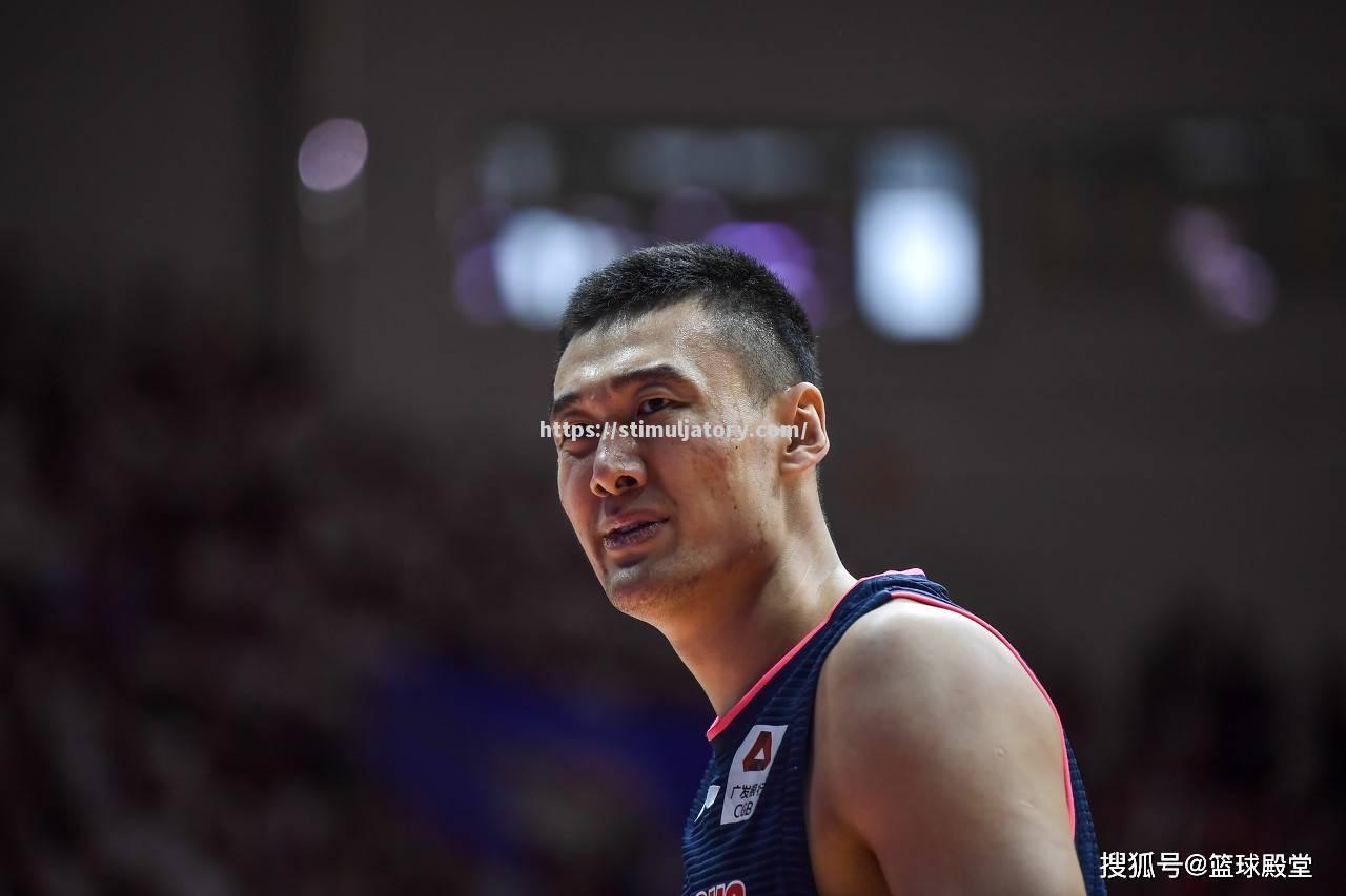 黄海队处境艰难，如何在比赛中扭转局势？