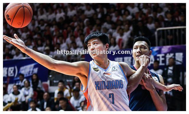 星空体育-意外受伤的球员备战能否复出备受瞩目