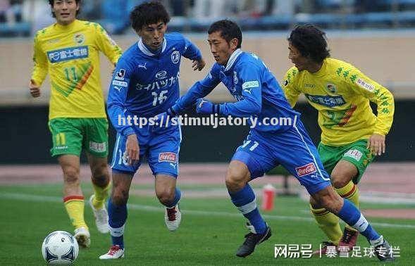 星空体育-沙尔克04纷争频发,球队内部氛围动荡