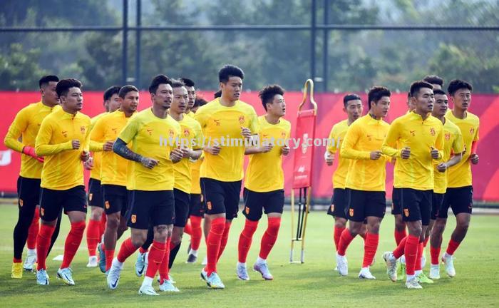 星空体育-球员纷纷表态要赢球,决战焦点即将启幕