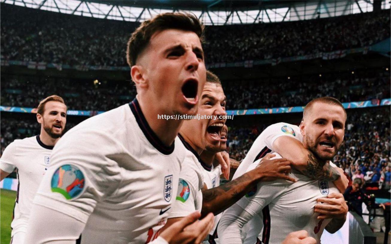 星空体育-高水平足球赛事掀起狂潮,球迷热血沸腾