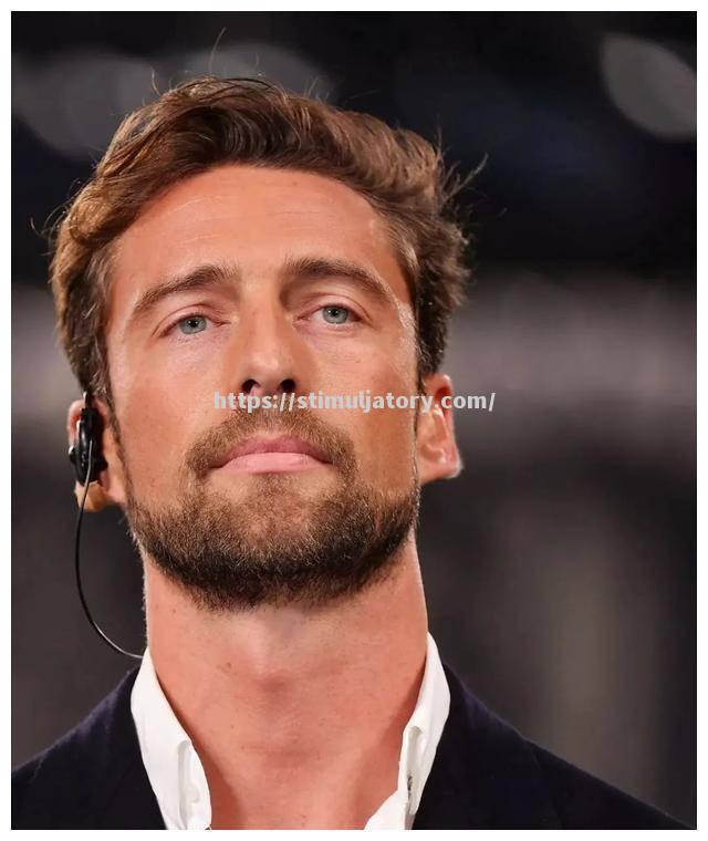 星空体育-欧洲足球明星耀眼登场,助球队赢得耀眼胜利