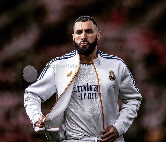 星空体育-皇马悍将状态火爆,助球队赢得重要胜利!