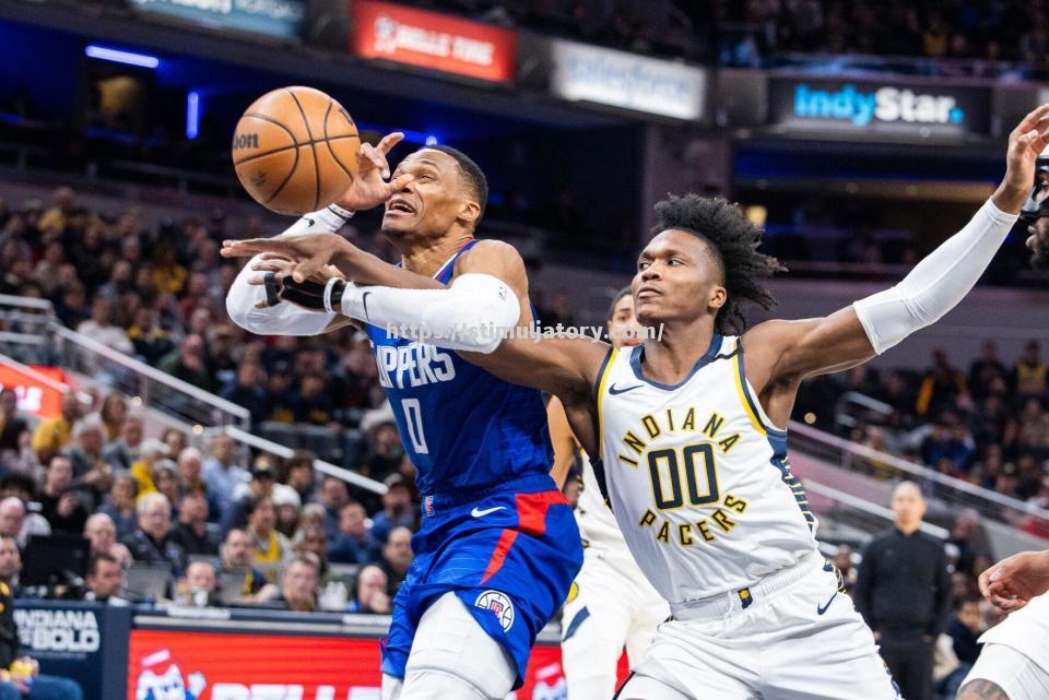 步行者客场惊险胜老鹰,豪取八连胜 步行者客场惊险胜老鹰,豪取八连胜