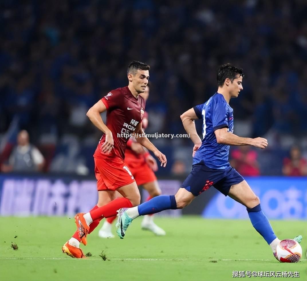 星空体育-上海申花球迷欢呼雀跃，球队豪取三分