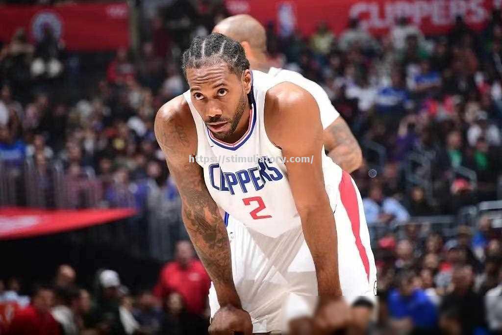 星空体育-快船全队发挥稳定,成功击败老鹰保持领先优势