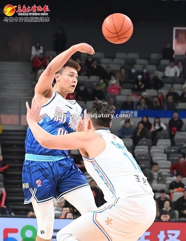 传球技巧得到教练肯定