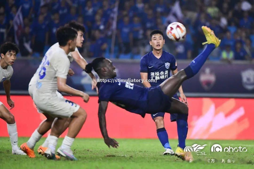 公牛再胜雄狮,取得五连胜 公牛再胜雄狮,取得五连胜