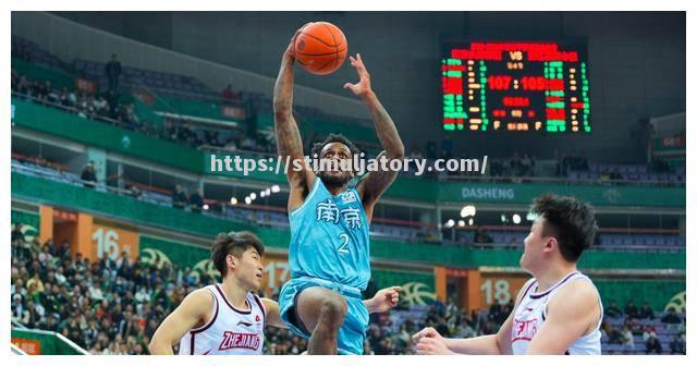 重庆队在比赛中打破僵局，成功挽回颓势