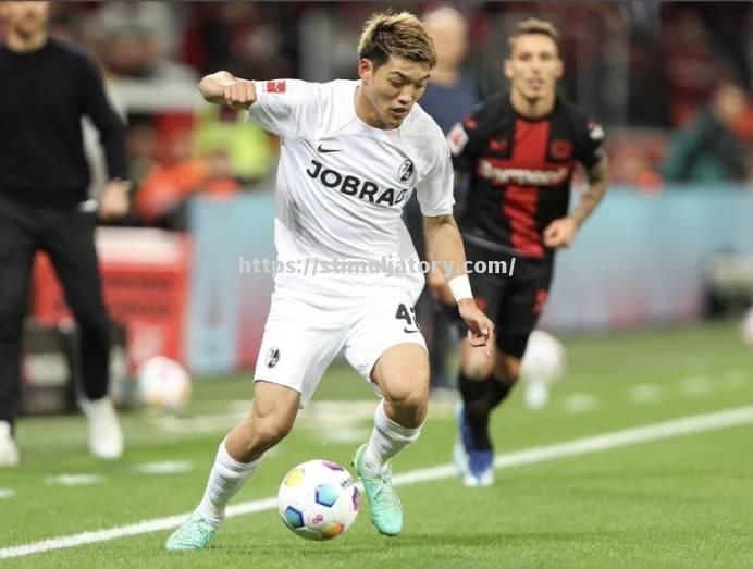 弗赖堡中场控制比赛，助球队取得胜利