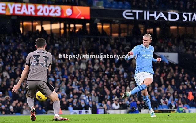 关于裁判判罚的争议,球迷议论纷纷 关于裁判判罚的争议,球迷议论纷纷