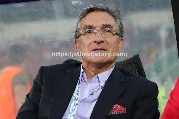 比赛中球员技术展示精湛,打破既定规则 比赛中球员技术展示精湛,打破既定规则