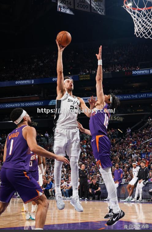 星空体育-看点十足,比赛中惊险连连