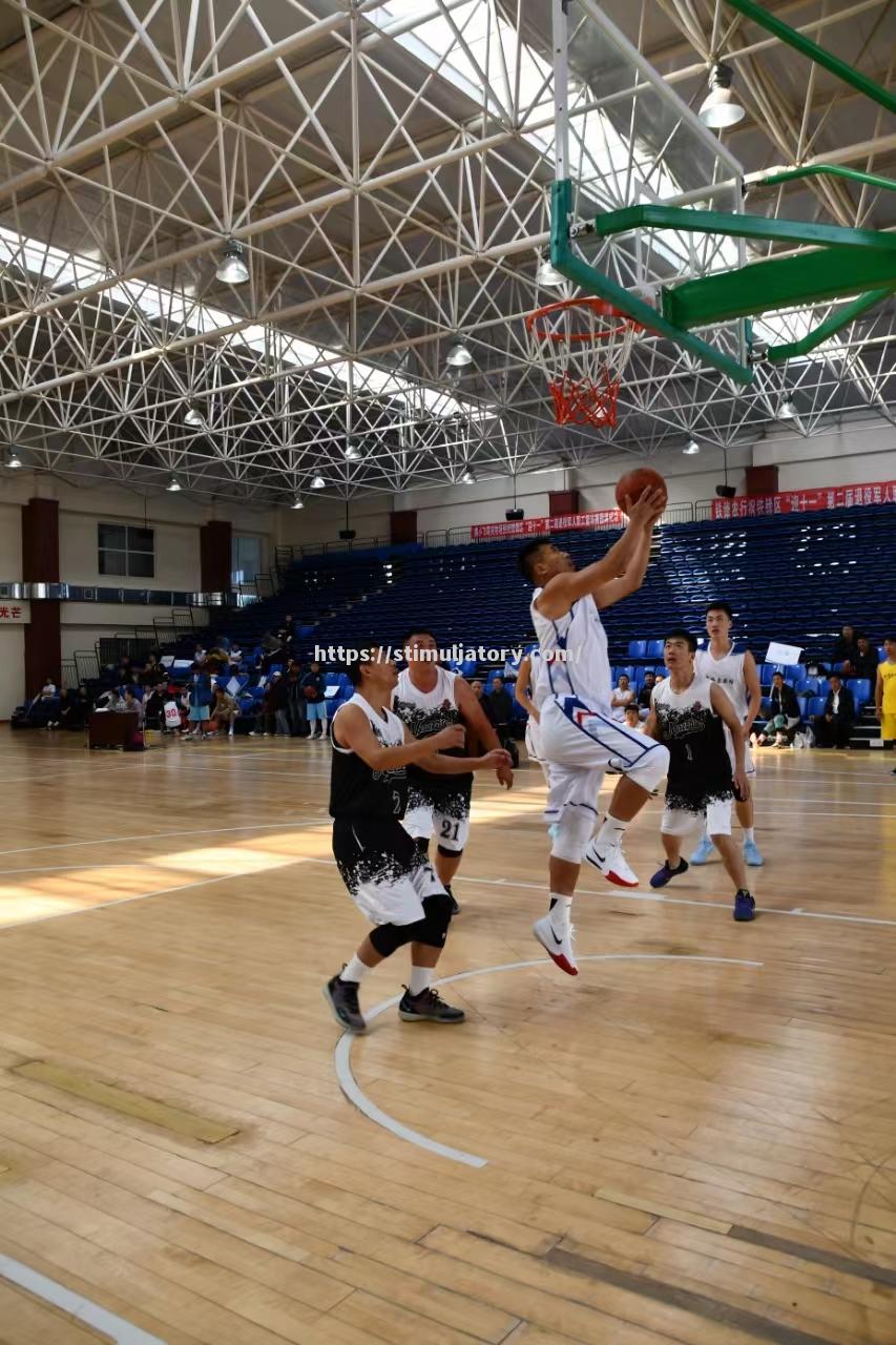 星空体育-运动员在比赛中展现出精湛篮球技术