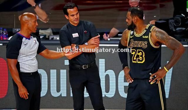 星空体育-小牛客场胜圣子结束两连败