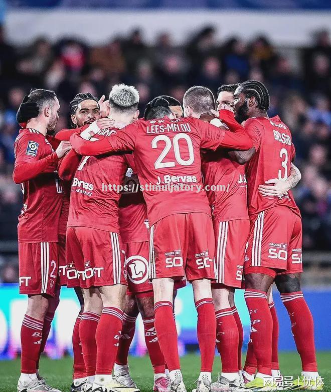 大巴黎继续领跑法甲积分榜,稳坐榜首位置 大巴黎继续领跑法甲积分榜,稳坐榜首位置