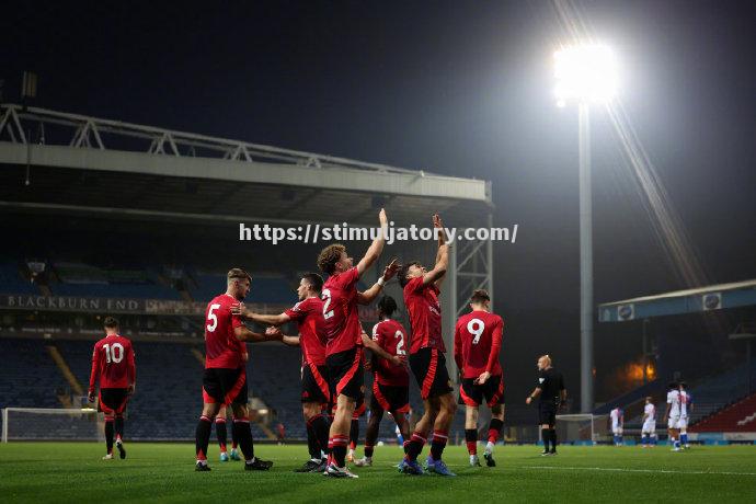 柏林赫塔足球俱乐部在比赛中斩获胜利