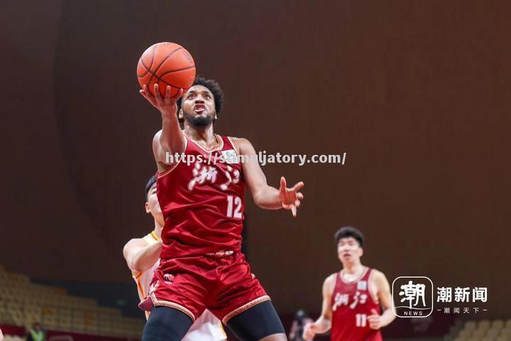 伯明翰外援连续进球,帮助球队取得胜利 伯明翰外援连续进球,帮助球队取得胜利