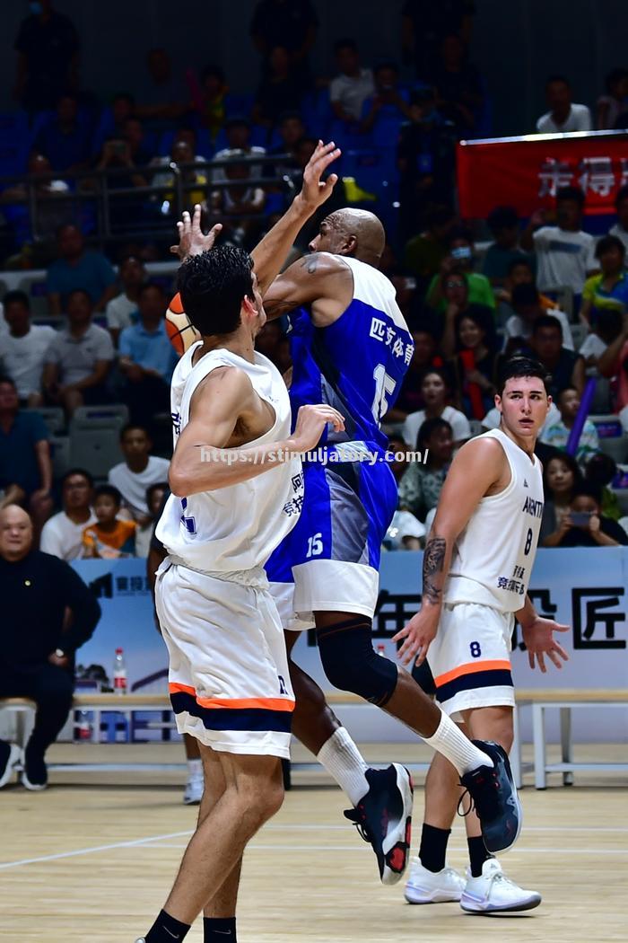 亚洲球队盛况空前上演精彩篮球对抗赛 亚洲球队盛况空前上演精彩篮球对抗赛