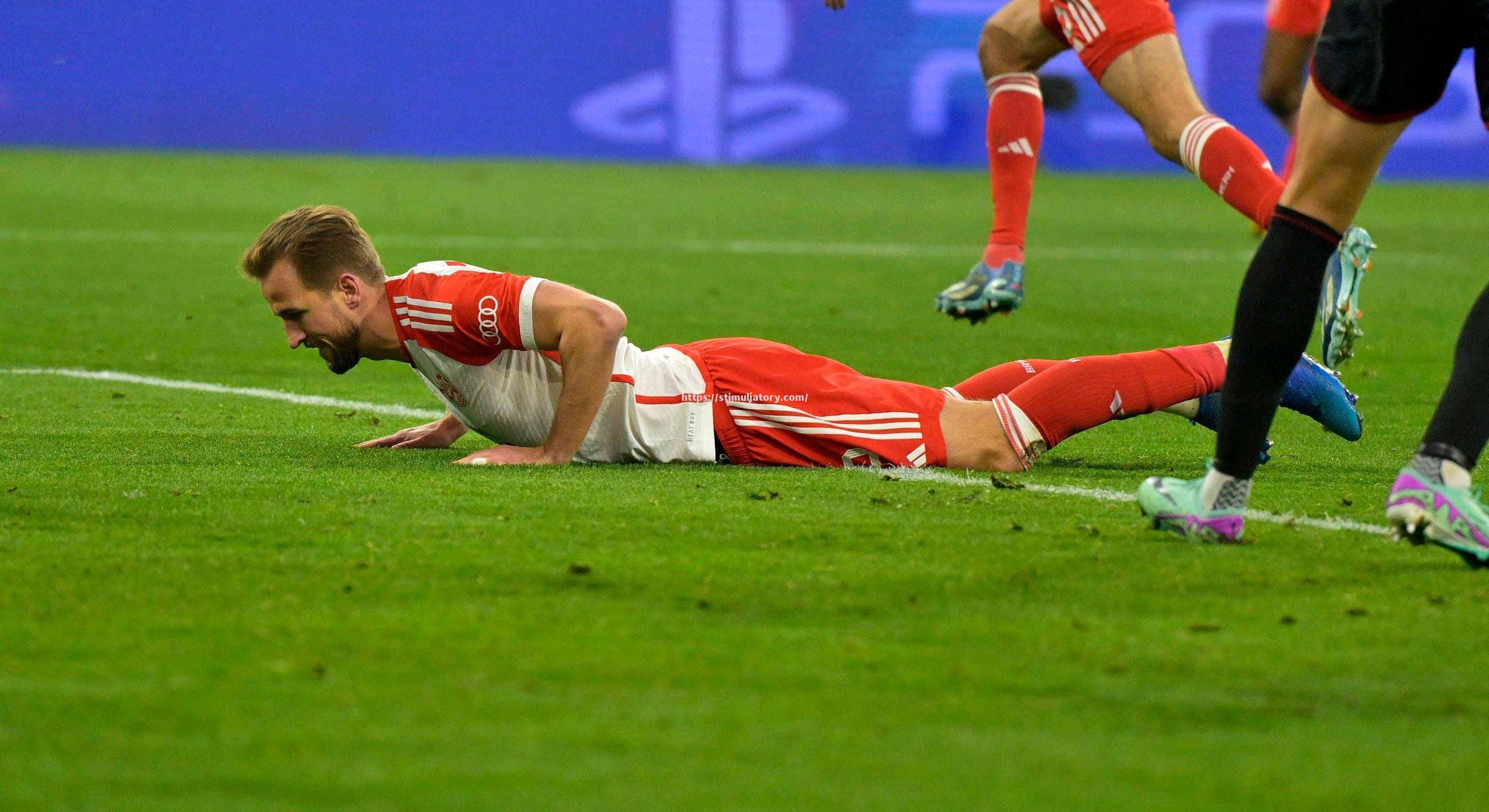 星空体育-曼联战平对手,后防线稳固,球员表现出色