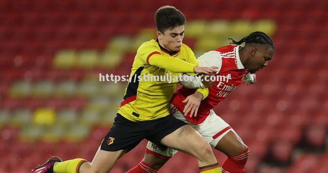 曼联战平对手,后防线稳固,球员表现出色 曼联战平对手,后防线稳固,球员表现出色