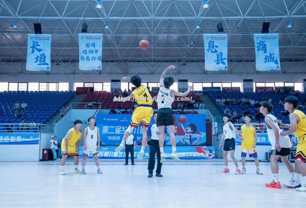 关键比赛决胜负,球员操刀攻守全面展现 关键比赛决胜负,球员操刀攻守全面展现