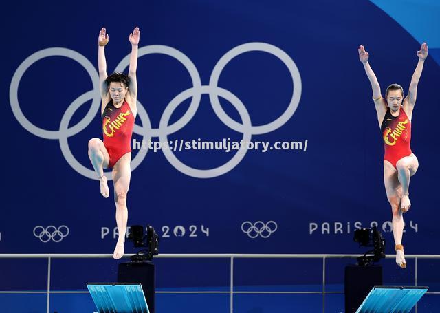 意大利女子自行车选手夺得金牌,赞誉无数 意大利女子自行车选手夺得金牌,赞誉无数