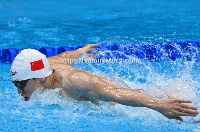 星空体育-紧张气氛！运动员们在场上尽展实力