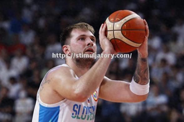 星空体育-意大利大胜立陶宛,晋级席位无虞