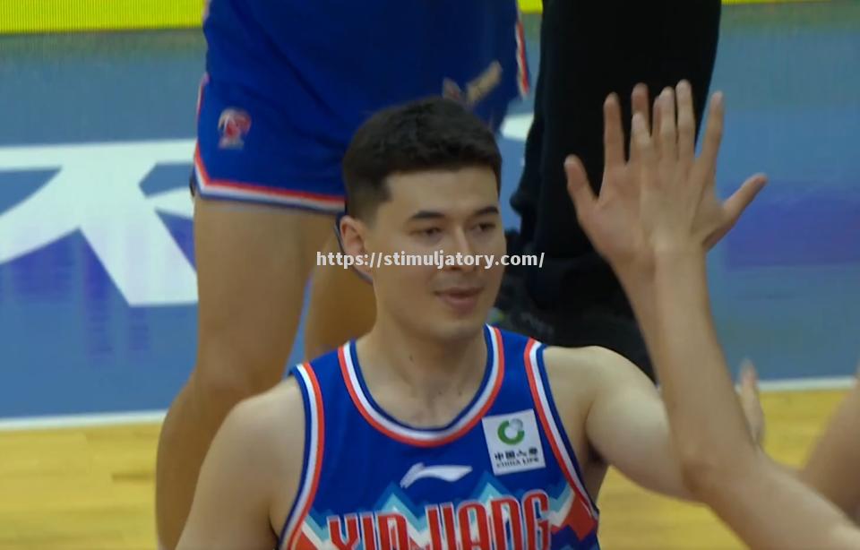 新疆男篮在客场击败对手,士气大振 新疆男篮在客场击败对手,士气大振