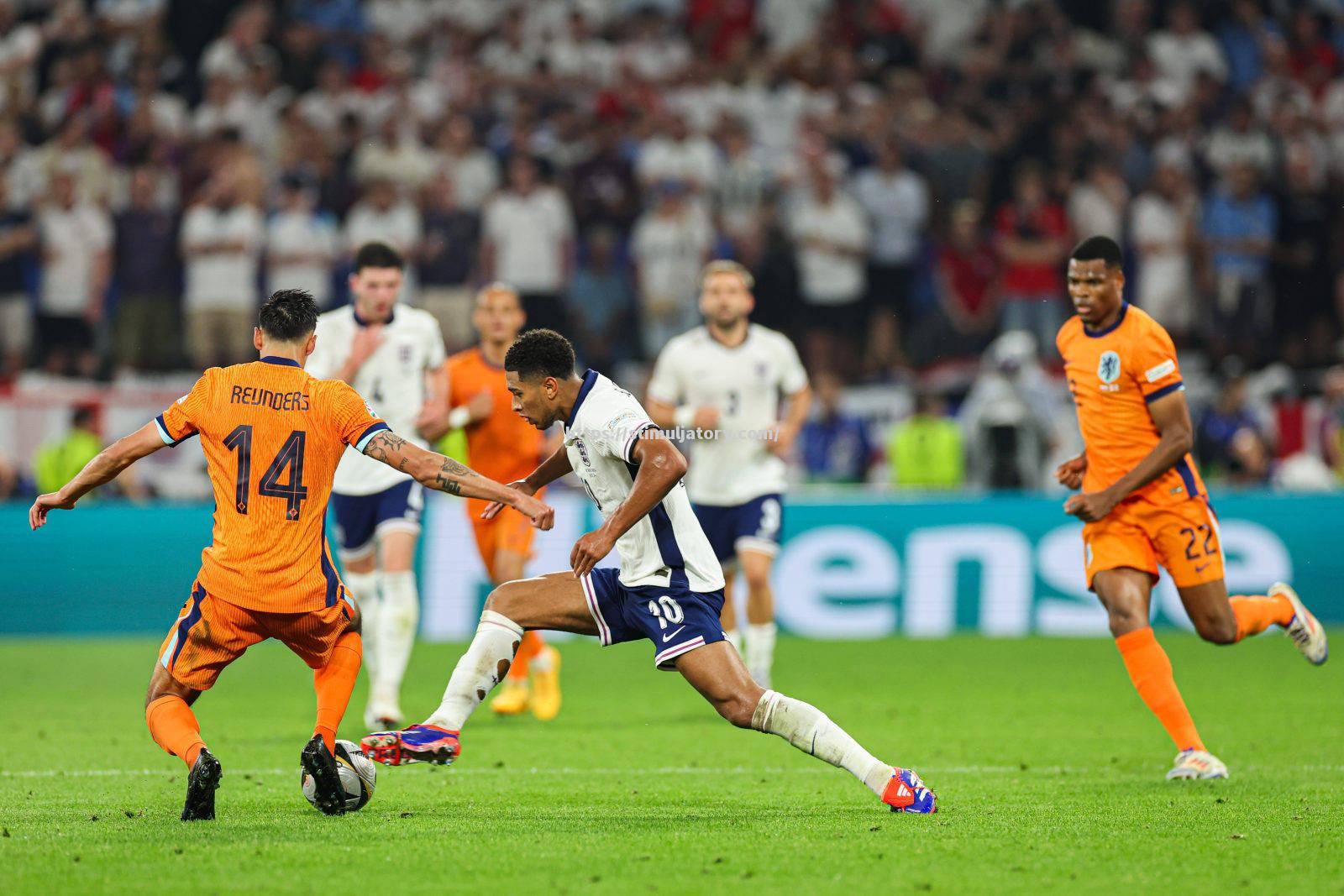 星空体育-荷兰国家队在比赛中大获全胜
